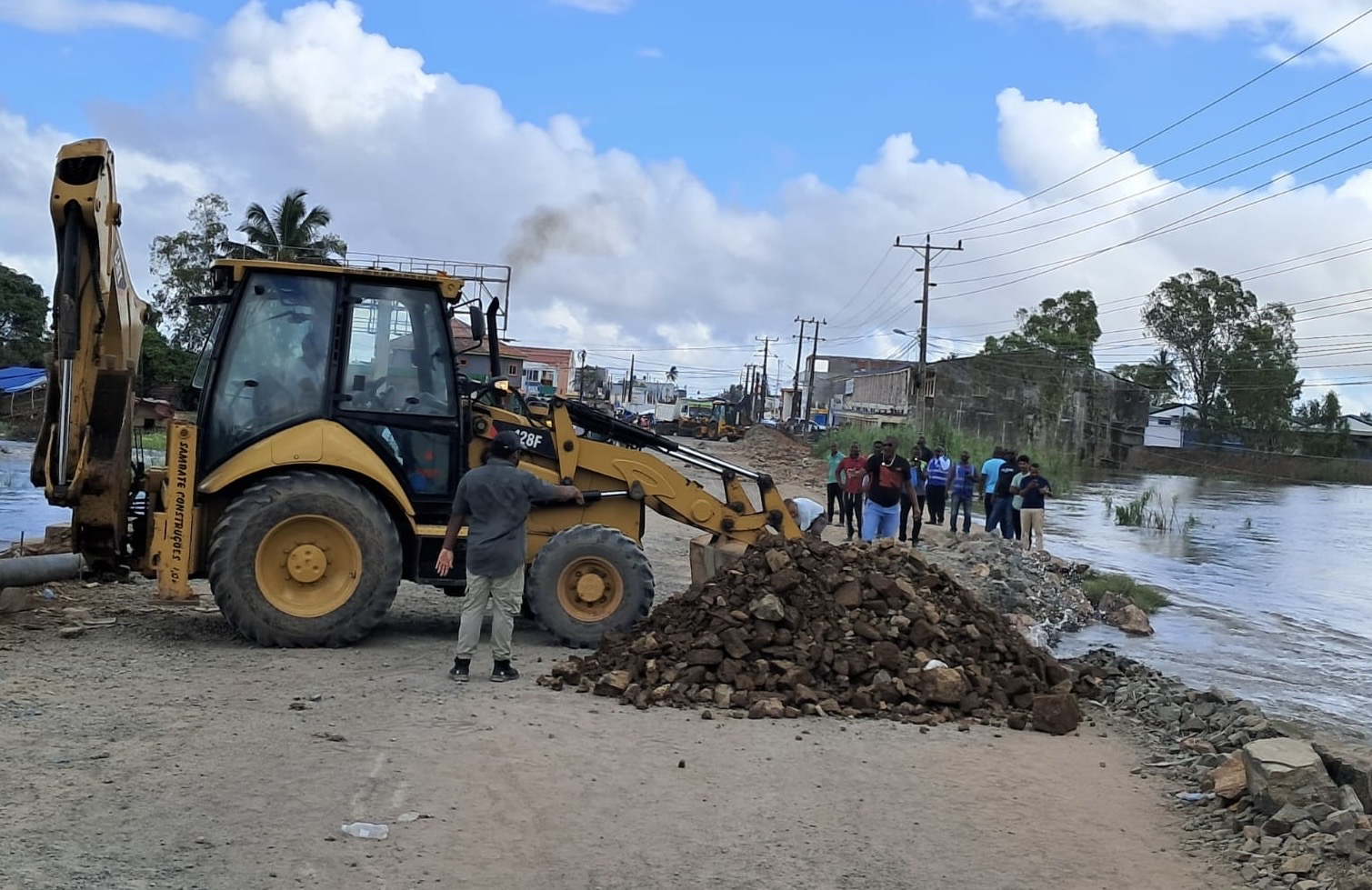 Reaberto tráfego na ponte sobre rio Nguluzane