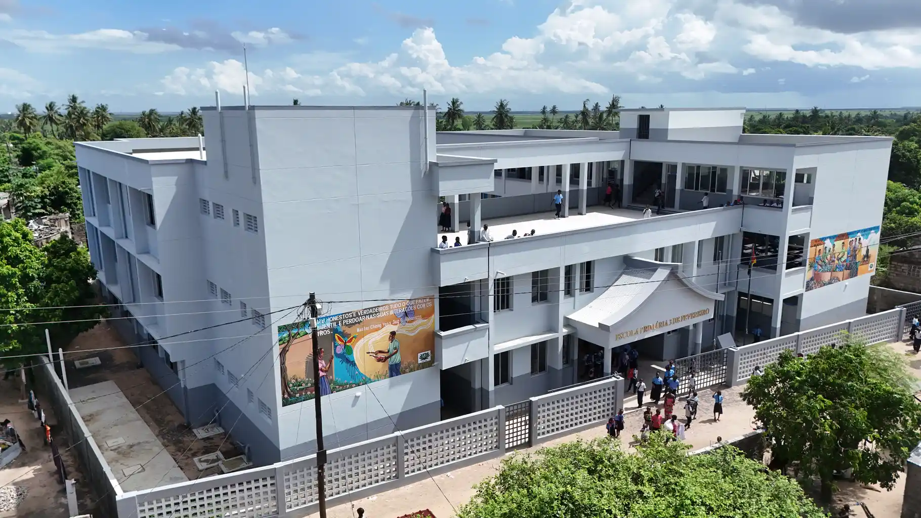 Sofalaː Inaugurada oficialmente mais uma escola primária erguida pela Tzu Chiem