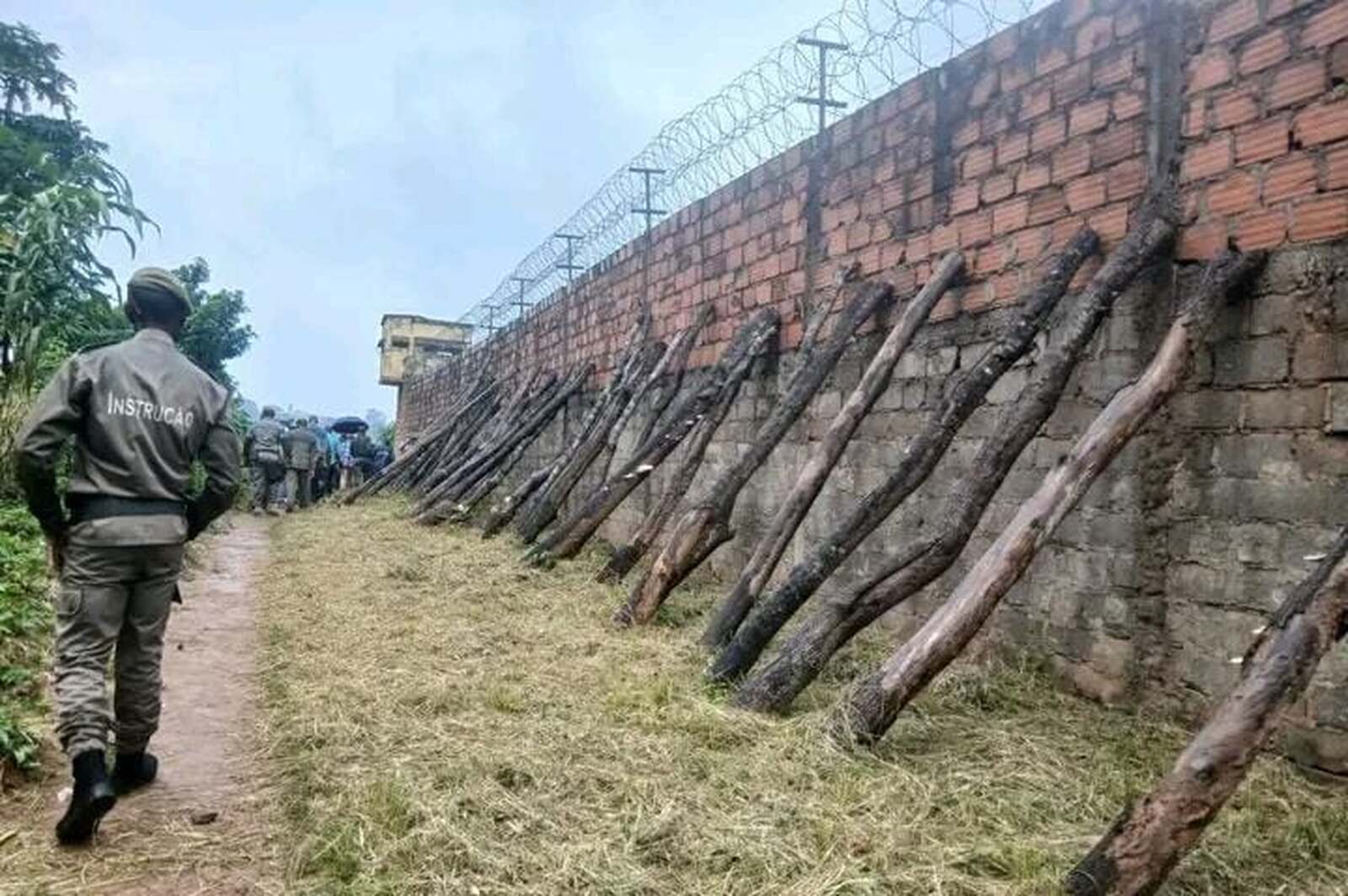 Muro da Penitenciária Cabeça de Velho em risco de desabamento preocupa autoridades em Chimoio