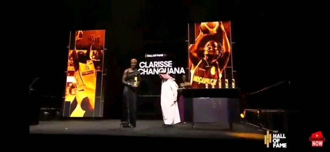 Chapo felicita Clarisse Machanguana pela entrada no FIBA Hall of Fame