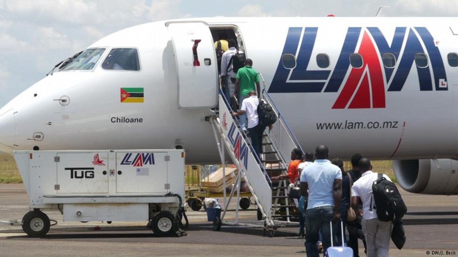 Preço de voos poderá agravar-se em Moçambique devido à escalada de guerra no Médio Oriente