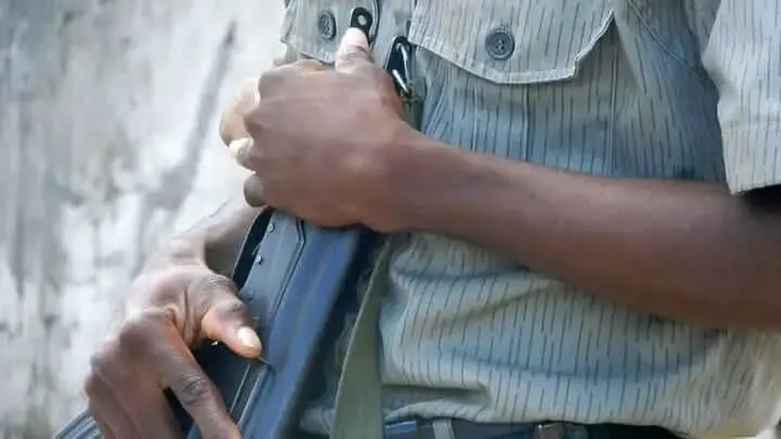 Detidos cinco indivíduos acusados pela simulação de rapto e assassinato de um menor