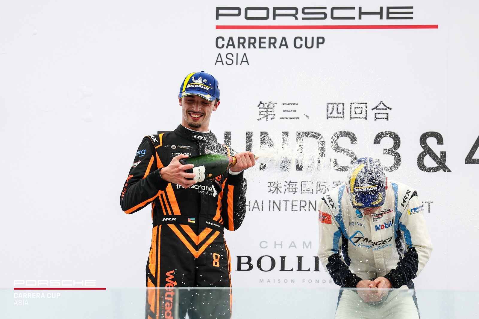 Rodrigo Almeida sobe ao pódio em Zhuhai e reforça ambição na Porsche Carrera Cup Asia