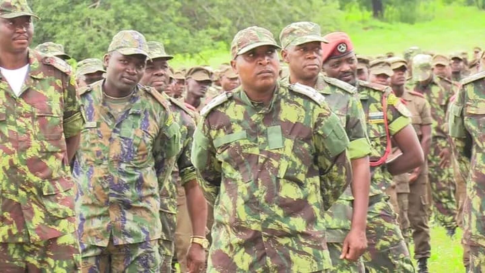 General Júlio Jane ordena expulsão de oficiais por infracções graves