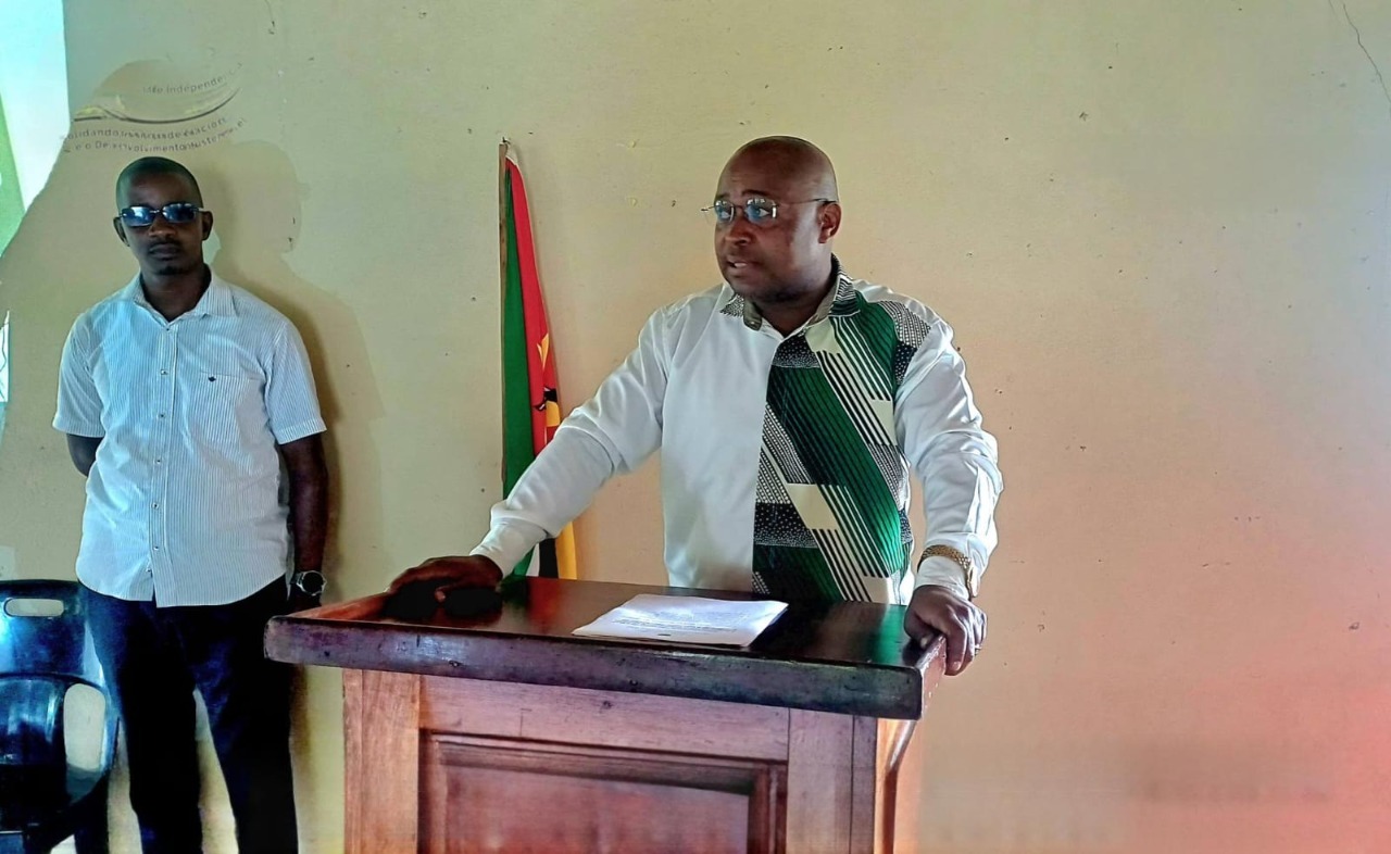 Administrador de Mandlakazi admite responsabilizar maus gestores escolares