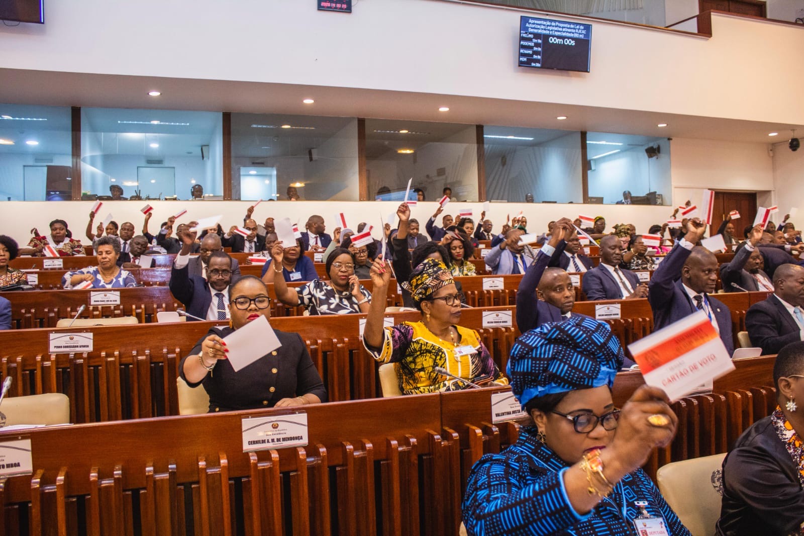 Deputados felicitam trabalhadores e reafirmam compromisso com Justiça laboral
