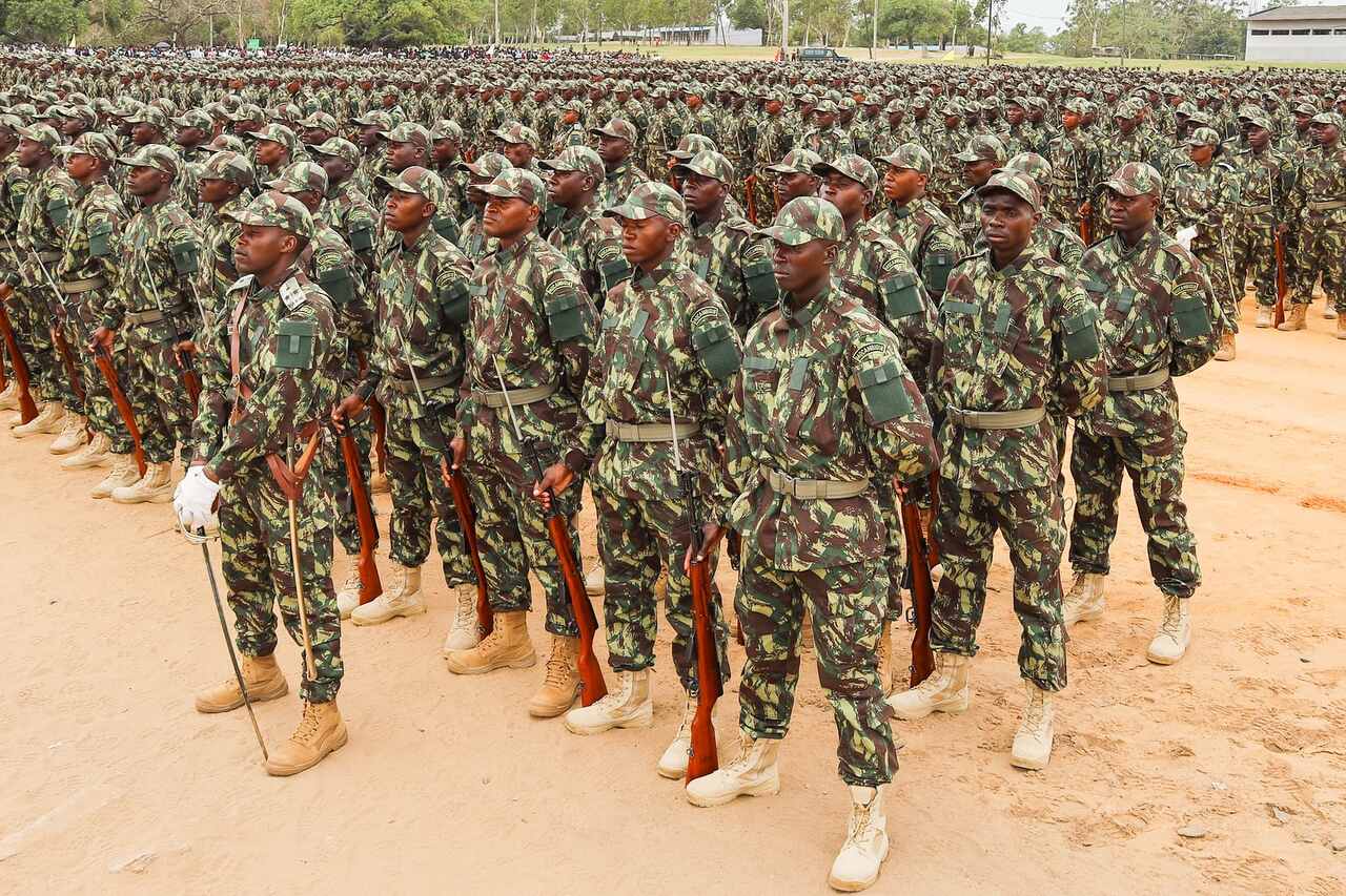 Sofalaː Três militares detidos por tentativa de venda de armas