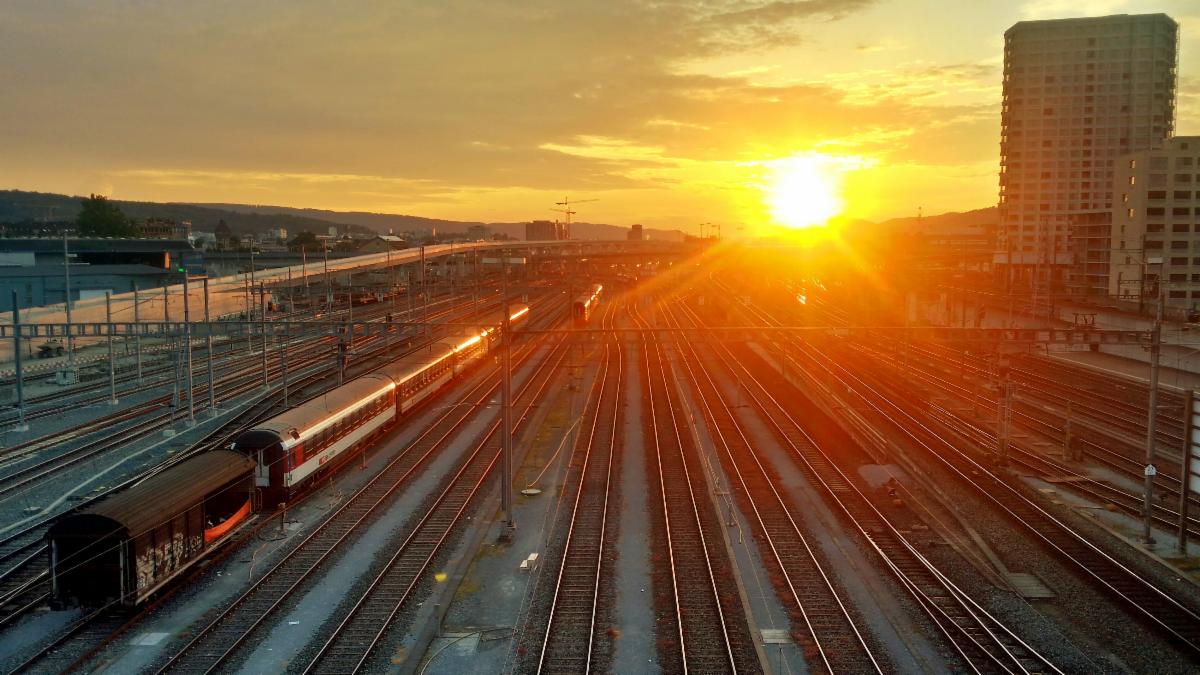 João Matlombe defende modernização do sector ferroviário para impulsionar a competitividade