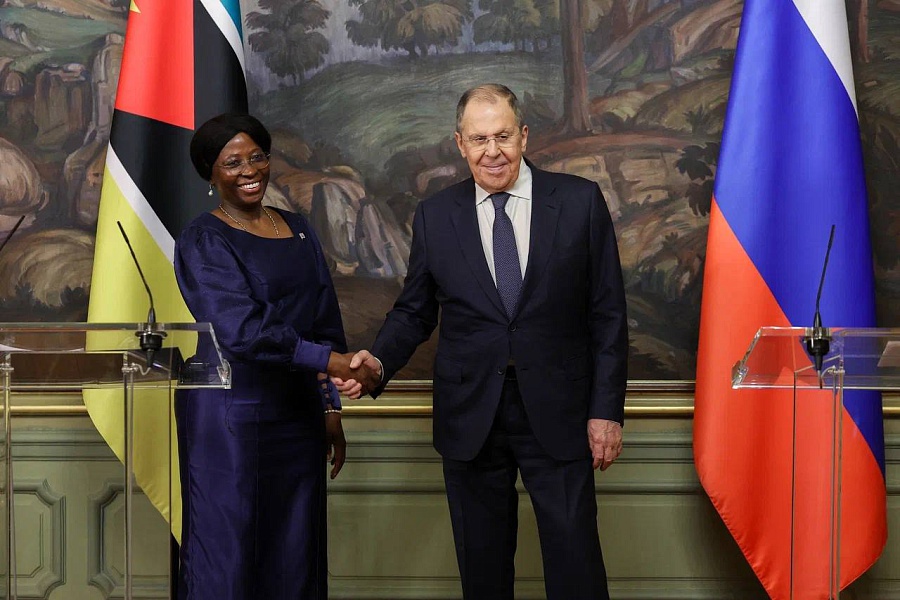 Maria Lucas reúne-se com Serguei Lavrov