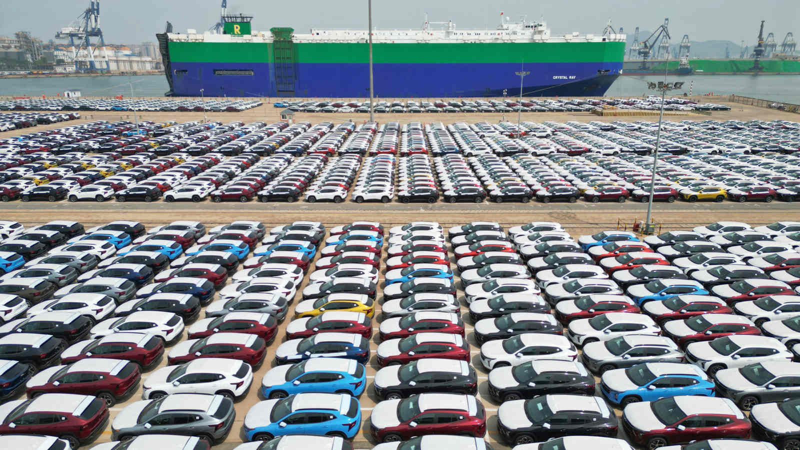 China atinge um número recorde ao exportar mais de um milhão de automóveis num só mês