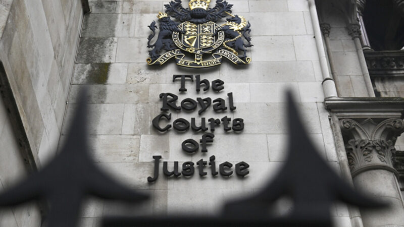 Viúva de Iskandar Safa recorre em Londres para que o caso seja julgado no Líbano