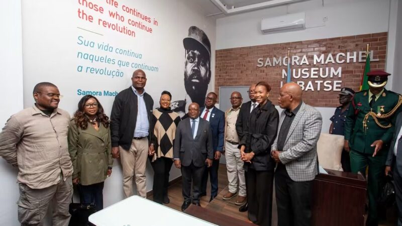 PR visita museu Samora Machel em Lobatsi