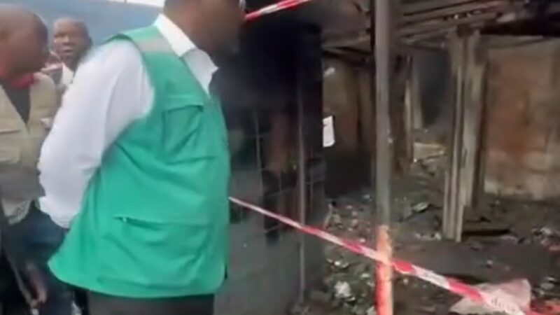 Município vai apoiar a reconstrução de bancas destruídas no incêndio de “Xikhelene”