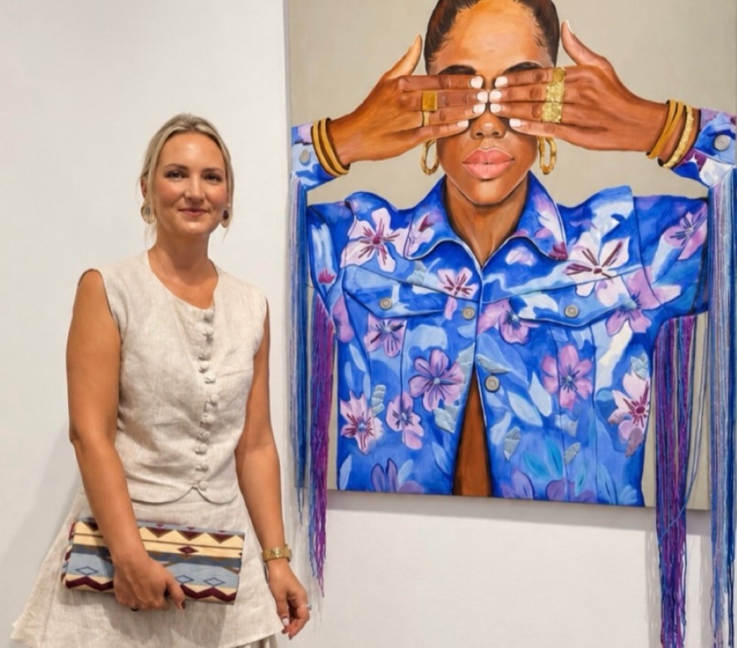 “BLOOM” explora feminidade através da pintura e bordado em Maputo