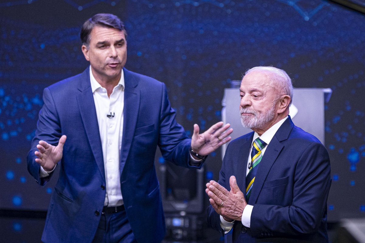 PRESIDENCIAIS NO BRASIL: Candidatos trocam farpas e acusações