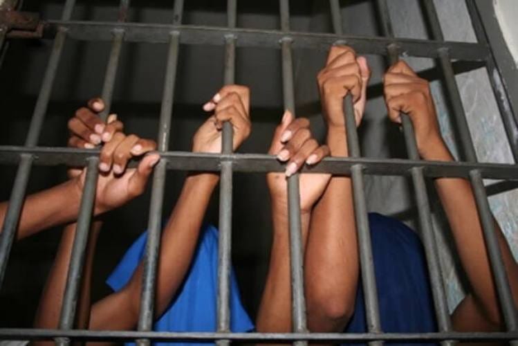 Guarda prisional detido por corrupção em Murrupula