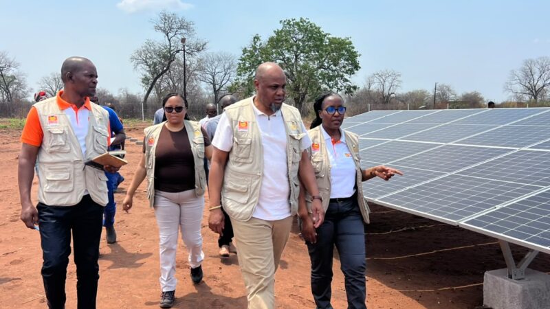 Energia transforma vida em Chinthopo