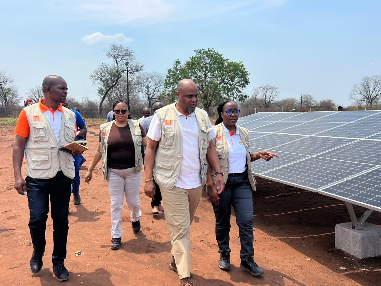 Energia transforma vida em Chinthopo