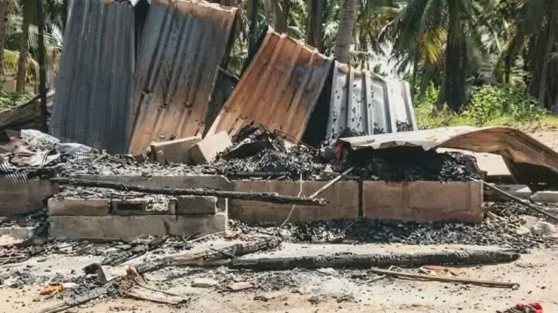 ZAVALA: Membros do ANAMOLA incendeiam 10 residências