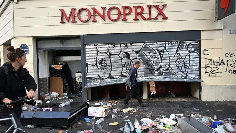 França pressiona plataformas de revenda a retirarem bens roubados pelos manifestantes